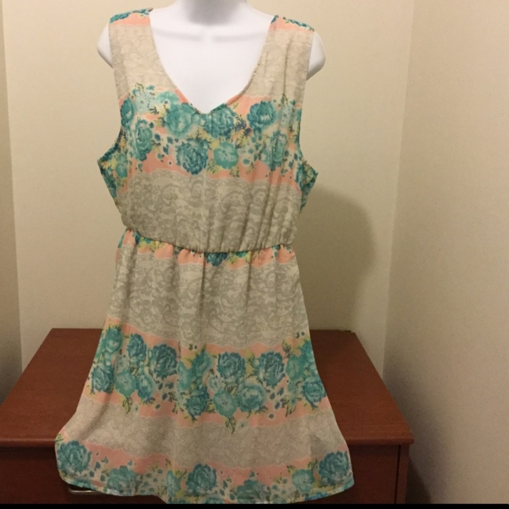 👗 NWT Charlotte Russe Open Back Dress | XL | Floral Multicolor